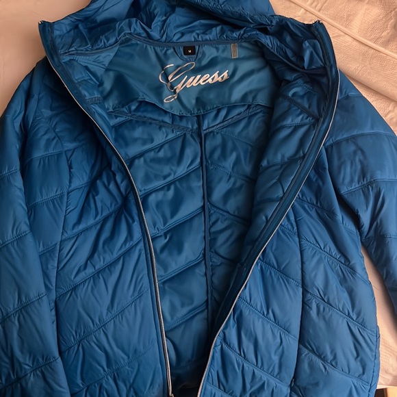 Guess jacket perfect condition Size M - Picture 2 of 4